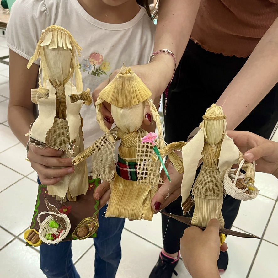 Guardianes del maíz: figuras de totomoxtle