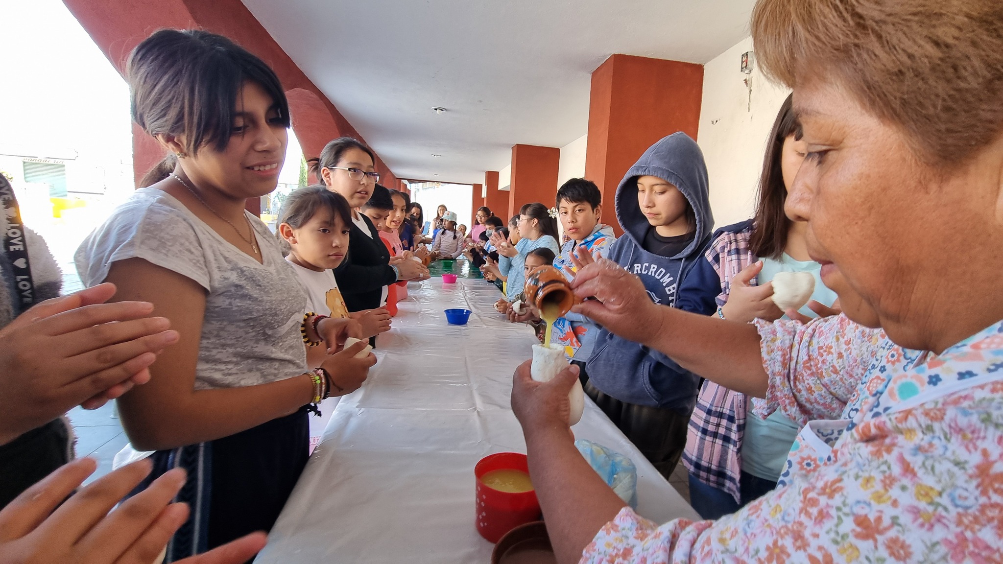 Actividad Cultural Comunitaria: A comeeer !!!
