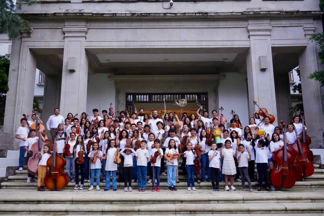 Concierto del Semillero Ensamble comunitario de cuerdas y percusiones “Arditepec”