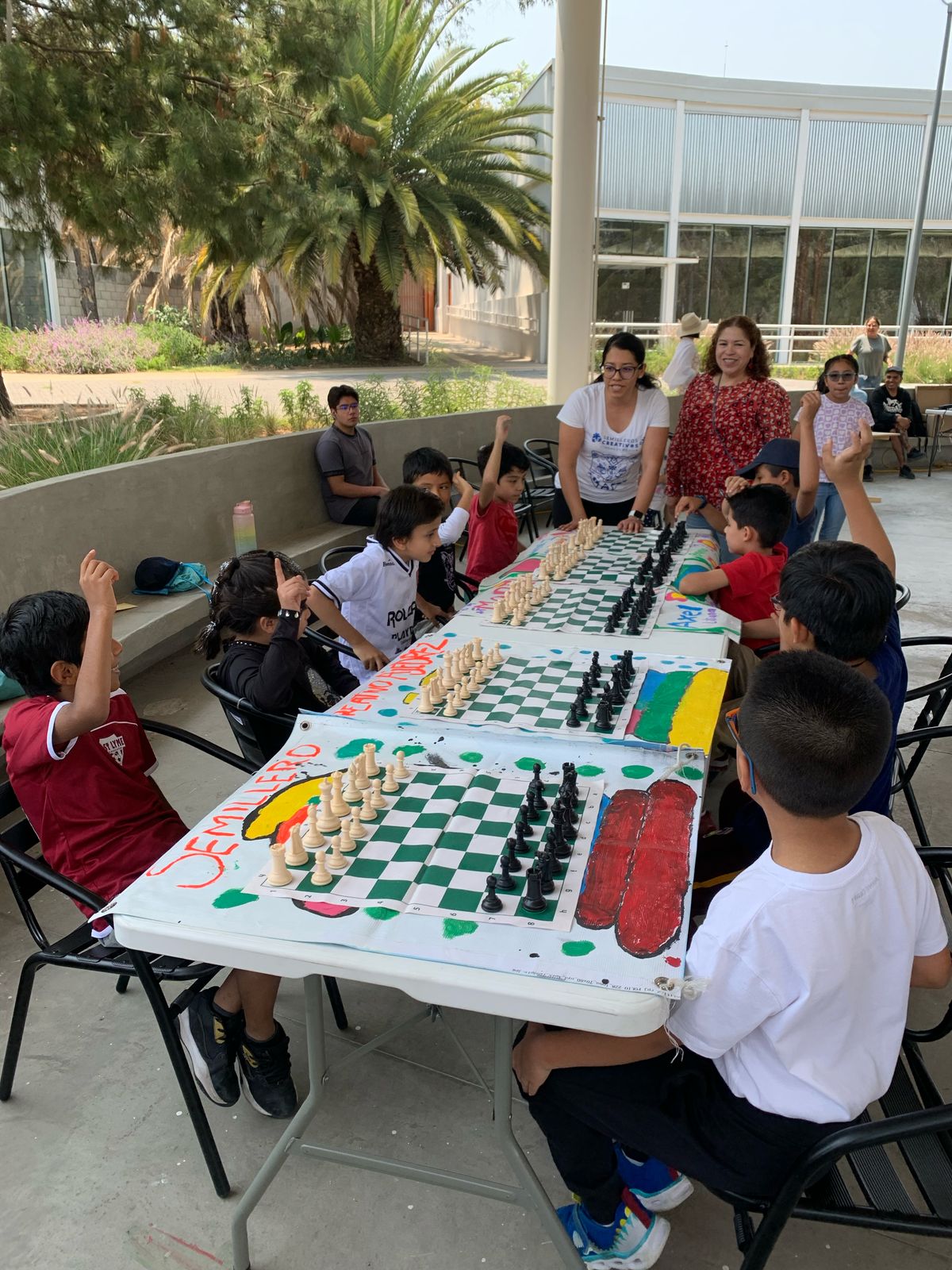 Actividad Cultural Comunitaria: Festival Arte y Estrategia