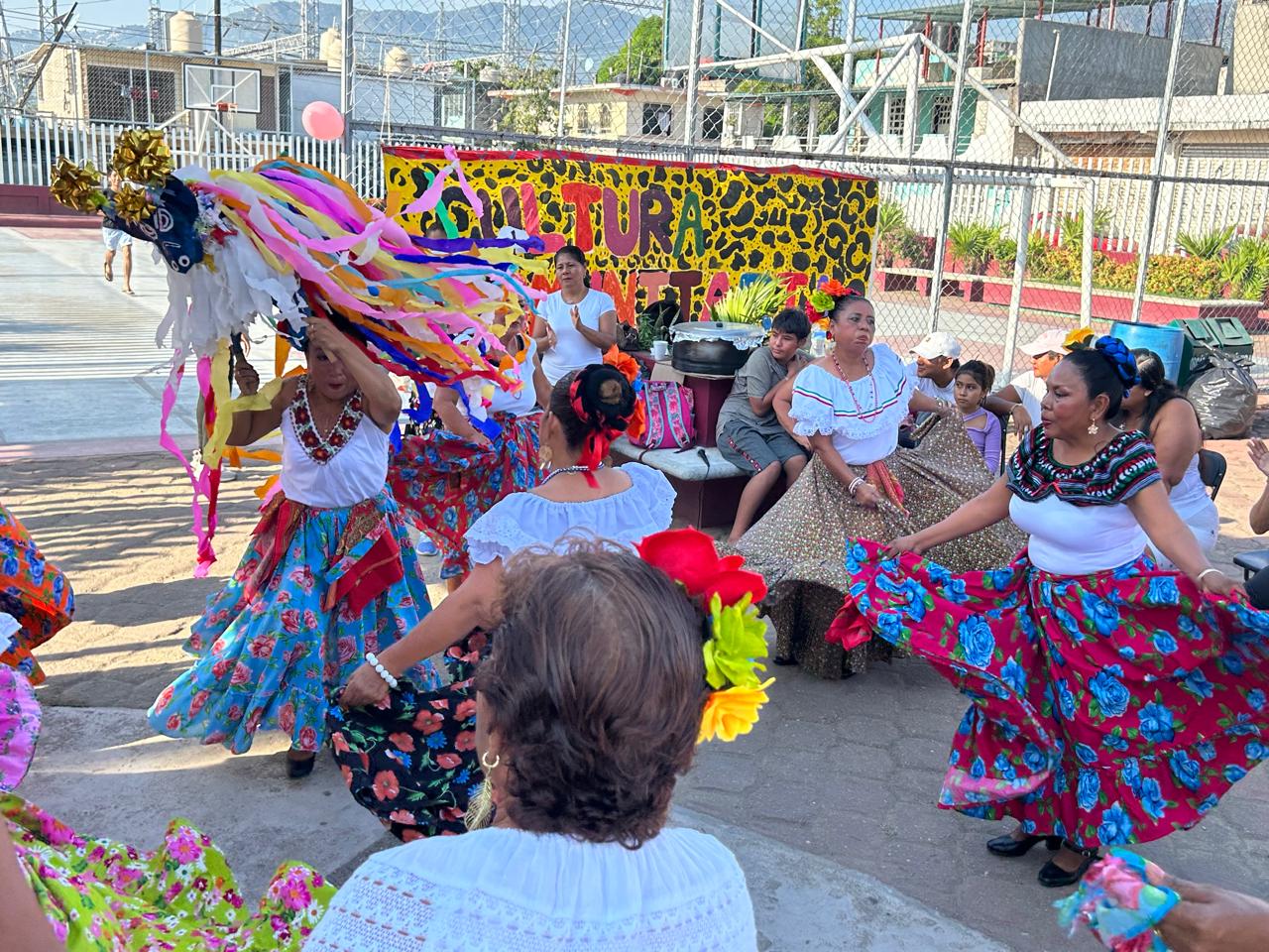 Actividad Cultural Comunitaria: Convite cultural en el Parque Unidos por Guerrero, Acapulco de Juárez, Guerrero