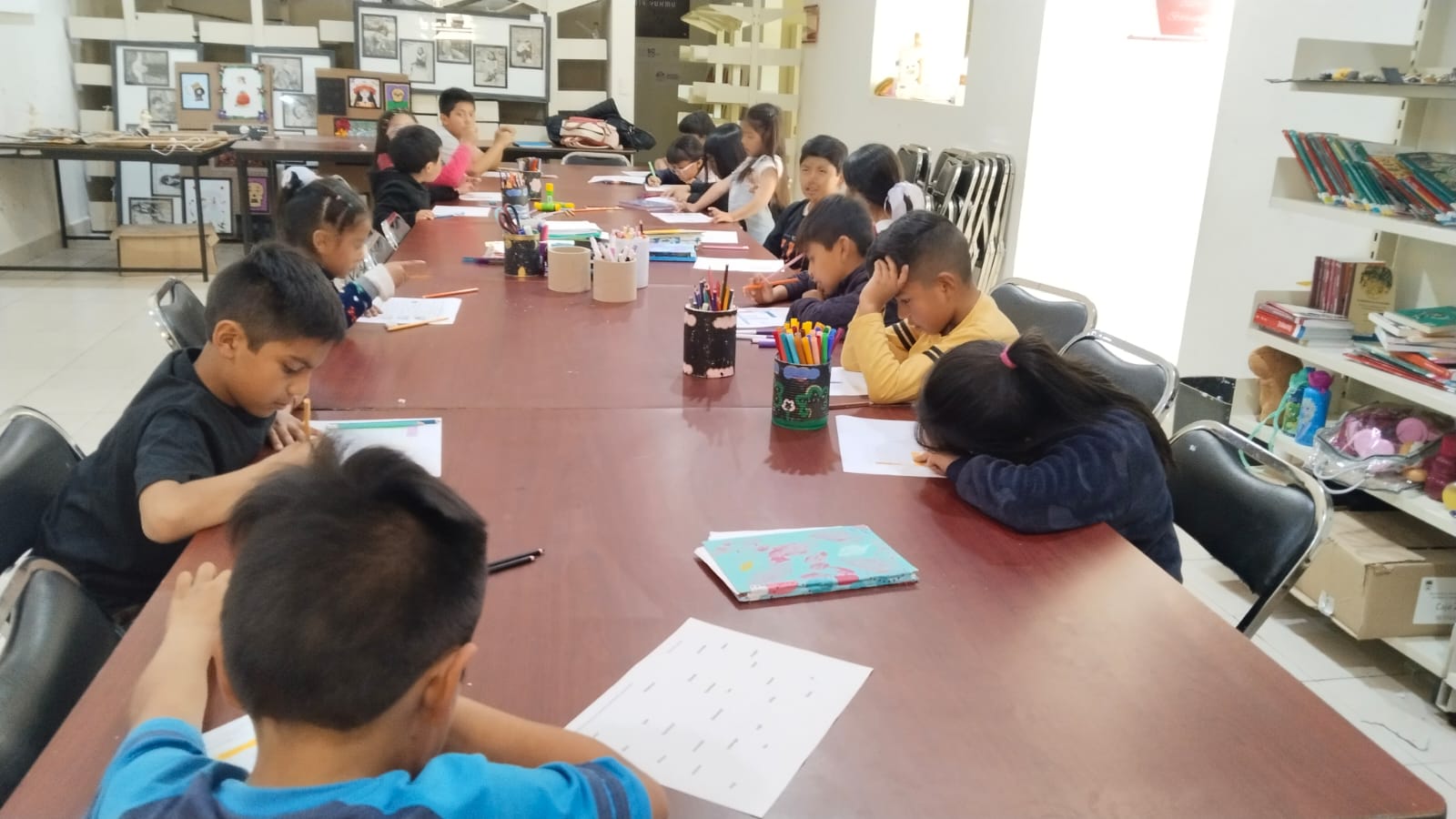 Actividad Cultural Comunitaria: Ra hoi nge dethä. Taller de bisutería con maíz