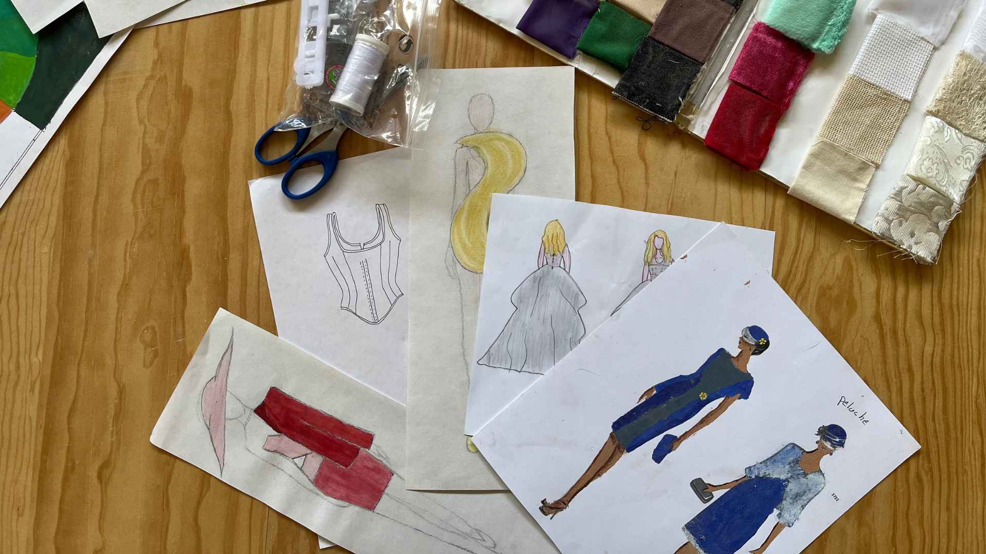 Actividad Cultural Comunitaria: Taller libre de vestuario